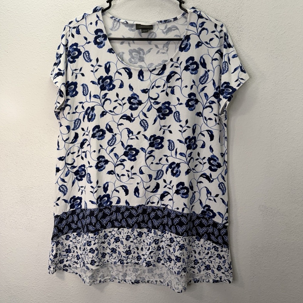 J Jill Top Womens S Blue White Floral Wearever Stretchy Scoop Neck Short Sleeve